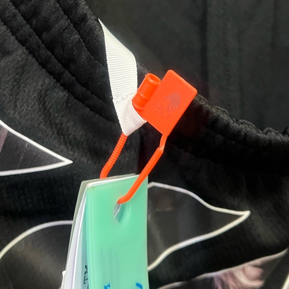 Off-White, men’s Large, shorts - Picture 11 of 13